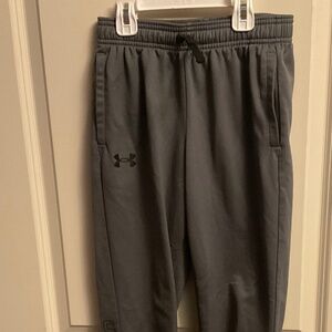 Youth Medium Under Armour jogger pants & Old Navy Youth Large joggers